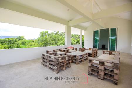 5 Bedroom House On Large Land Plot