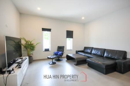 5 Bedroom House On Large Land Plot