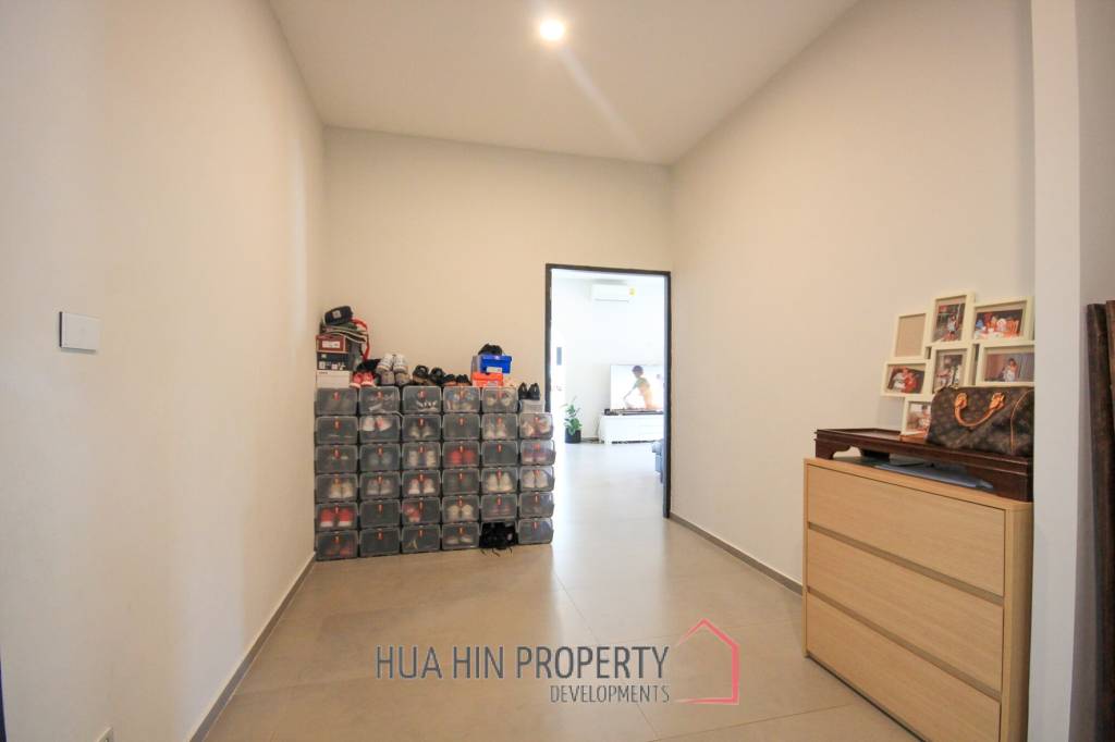 5 Bedroom House On Large Land Plot