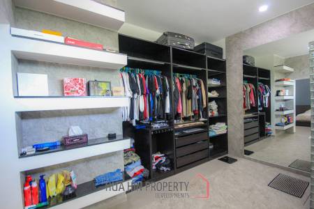 5 Bedroom House On Large Land Plot