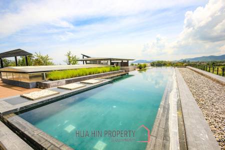 The Sanctuary: 2 Bedroom Condo With Stunning Views