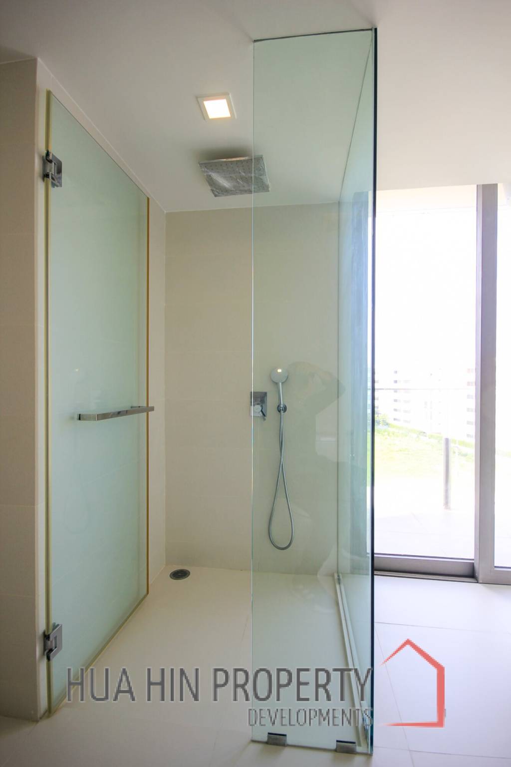 The Sanctuary: 2 Bedroom Condo With Stunning Views