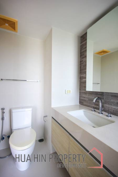 The Sanctuary: 2 Bedroom Condo With Stunning Views