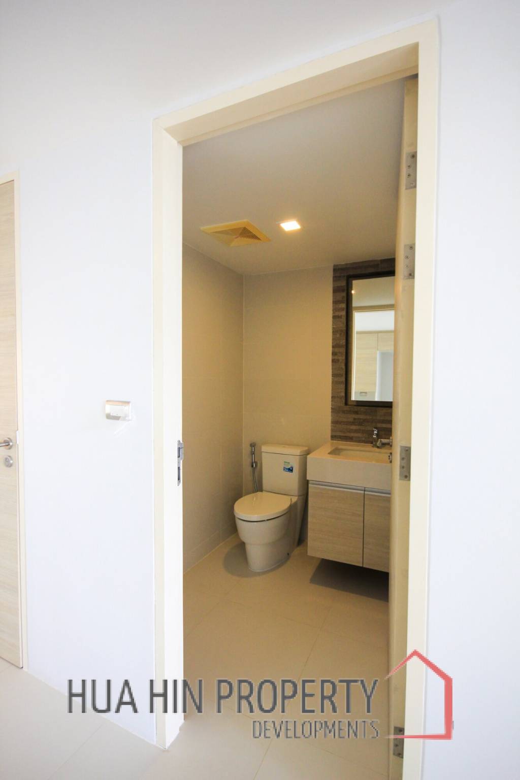 The Sanctuary: 2 Bedroom Condo With Stunning Views
