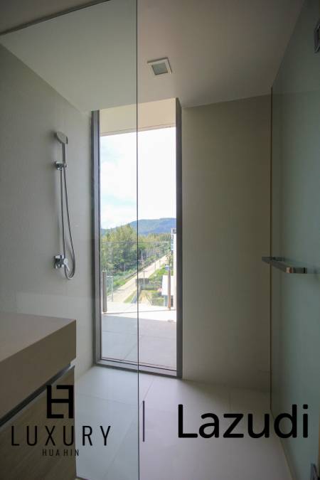 The Sanctuary: 2 Bedroom Condo With Stunning Views