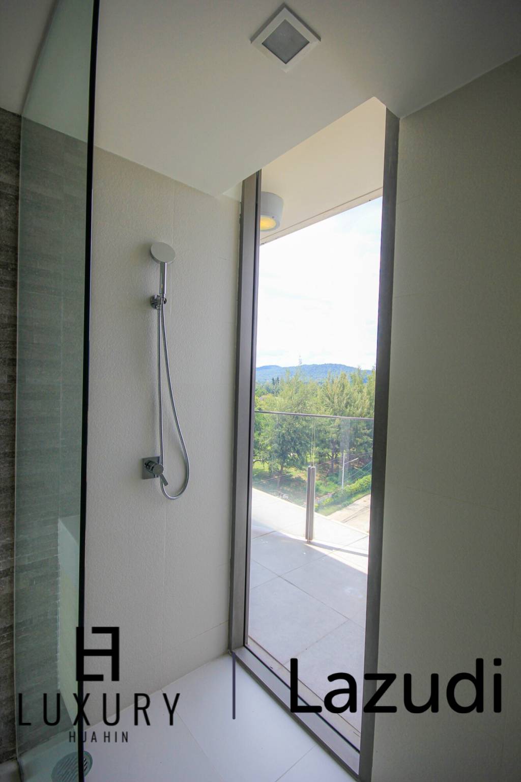 The Sanctuary: 2 Bedroom Condo With Stunning Views