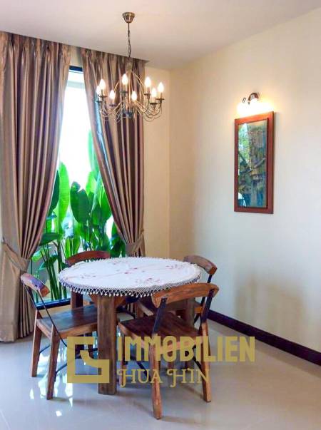 Freistehendes Haus im toskanischen Stil mit 3 Schlafzimmern in der Hua Hin Soi 102