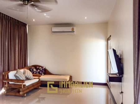 Freistehendes Haus im toskanischen Stil mit 3 Schlafzimmern in der Hua Hin Soi 102