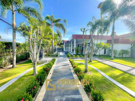 Newly Renovated 4 Bedroom Pool Villa