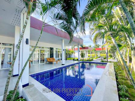 Newly Renovated 4 Bedroom Pool Villa