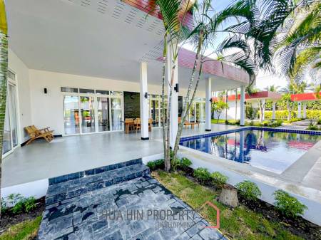 Newly Renovated 4 Bedroom Pool Villa
