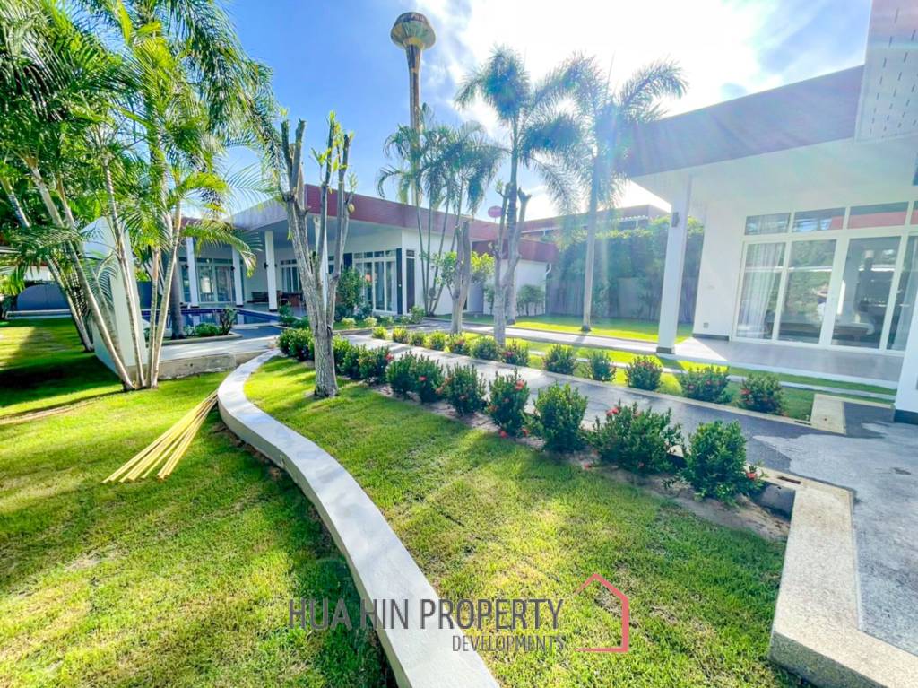 Newly Renovated 4 Bedroom Pool Villa