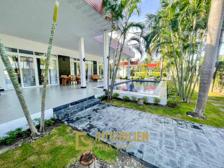 Newly Renovated 4 Bedroom Pool Villa