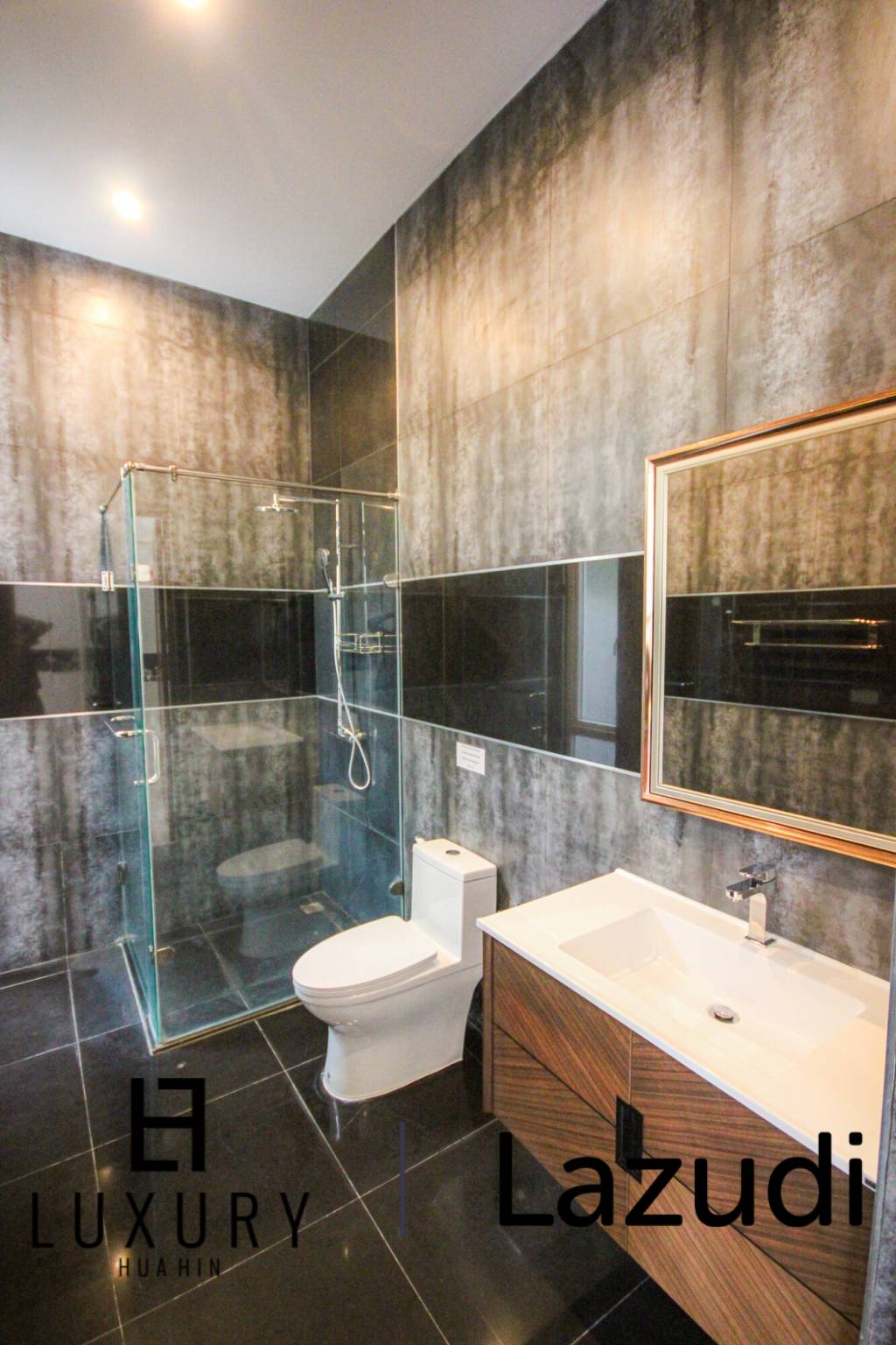 Newly Renovated 4 Bedroom Pool Villa