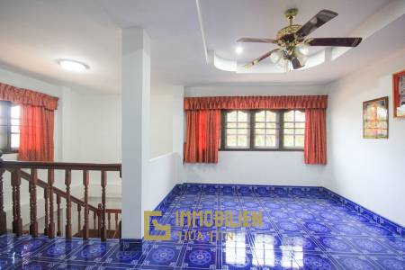 Hua Hin Soi 2: Freistehendes 4 Schlafzimmer Haus auf einem großen Grundstück