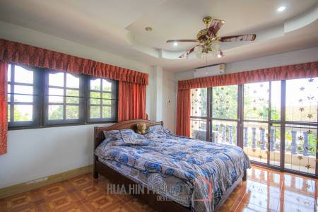 Freestanding 4 Bedroom House On Large Plot - Hua Hin Soi 2