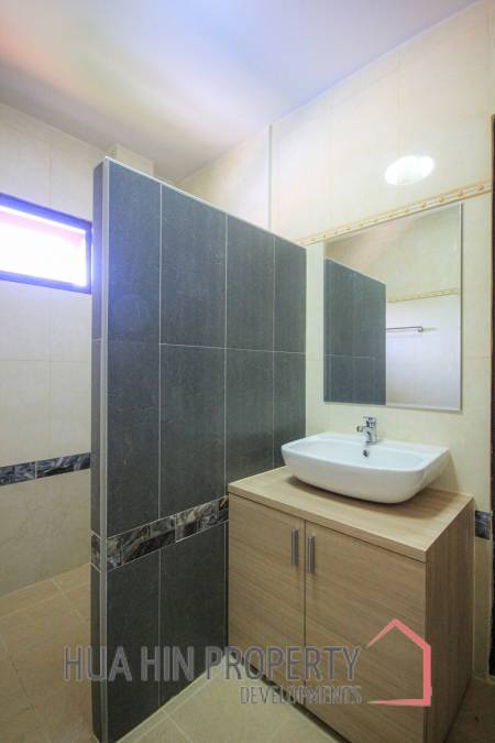 Freestanding 4 Bedroom House On Large Plot - Hua Hin Soi 2