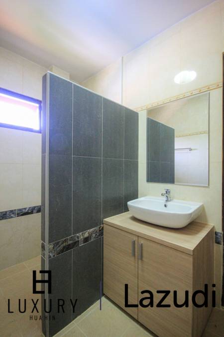 Freestanding 4 Bedroom House On Large Plot - Hua Hin Soi 2