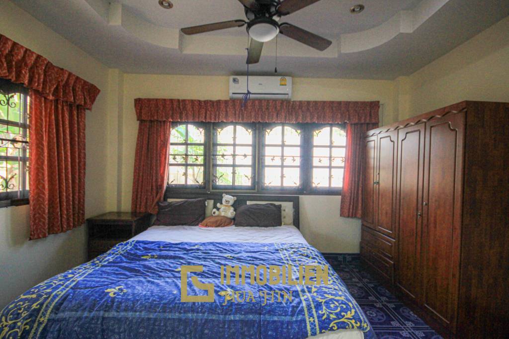 Hua Hin Soi 2: Freistehendes 4 Schlafzimmer Haus auf einem großen Grundstück