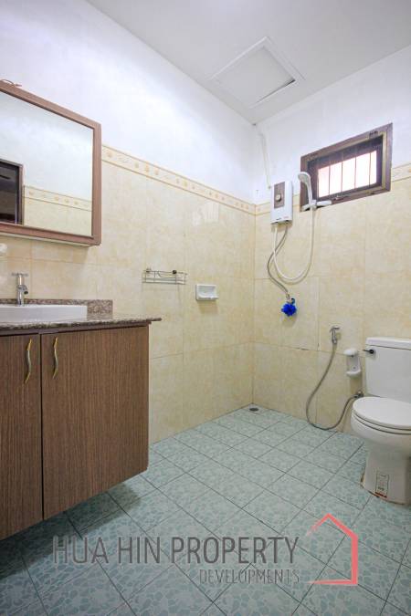 Freestanding 4 Bedroom House On Large Plot - Hua Hin Soi 2