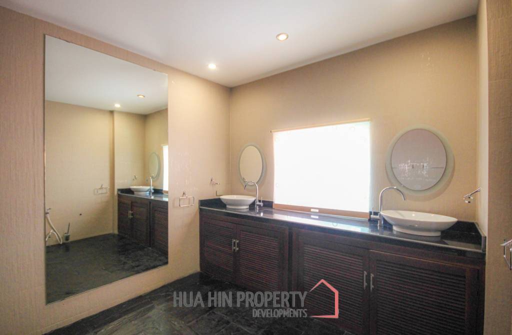 Great Located Large Family Home Or Investment Property At Crystal View Hua Hin