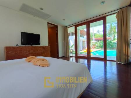 Einstöckige 3 Schlafzimmer Pool Villa in Pranburi