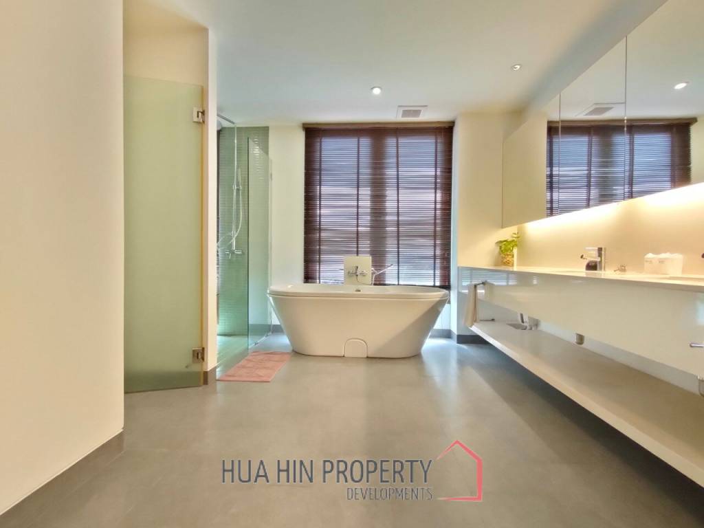 2 Story 3 Bedroom Pool Villa In Pranburi