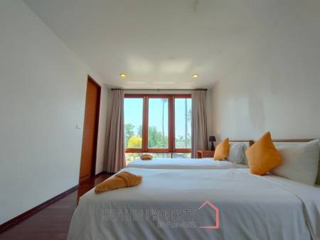 2 Story 3 Bedroom Pool Villa In Pranburi