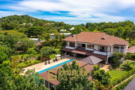 Amazing 9 bed, 8 Bath Pool Villa on Palm Hills Golf Course