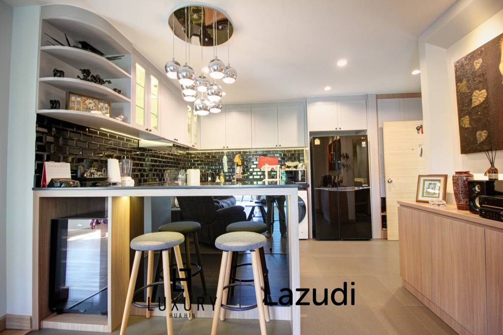 2 Bed, 2 Bath Luxurious Condo in Sam Roi Yot