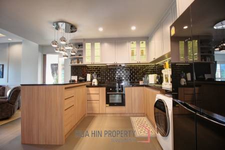2 Bed, 2 Bath Luxurious Condo in Sam Roi Yot