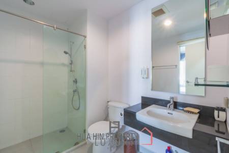 Baan Sanpluem: 2 Bedroom Beachside Condo