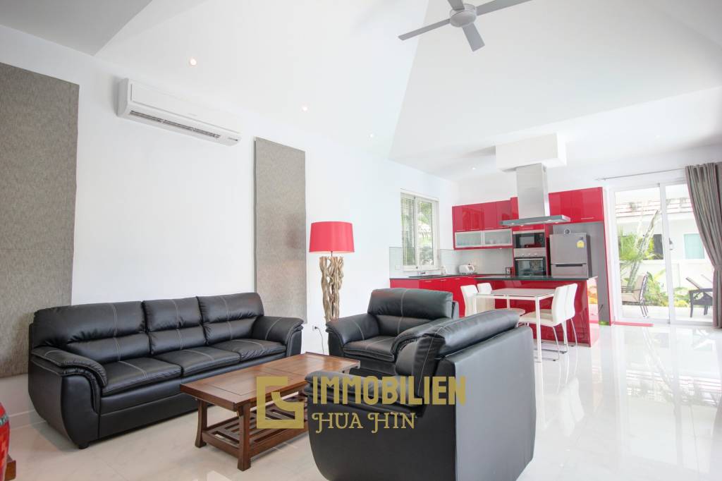 Qualitativ hochwertige und modern eingerichtete 3 Schlafzimmer Pool Villa in einem sehr gepflegten Zustand