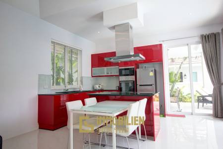Qualitativ hochwertige und modern eingerichtete 3 Schlafzimmer Pool Villa in einem sehr gepflegten Zustand