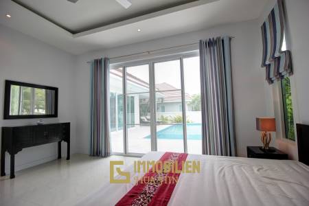 Qualitativ hochwertige und modern eingerichtete 3 Schlafzimmer Pool Villa in einem sehr gepflegten Zustand