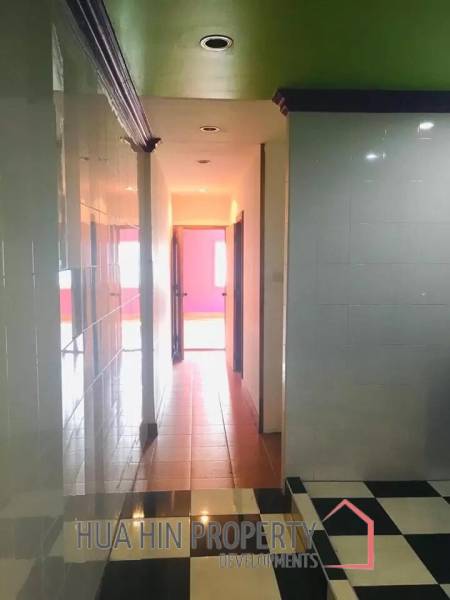 Townhouse / Business House in the Center of Hua Hin