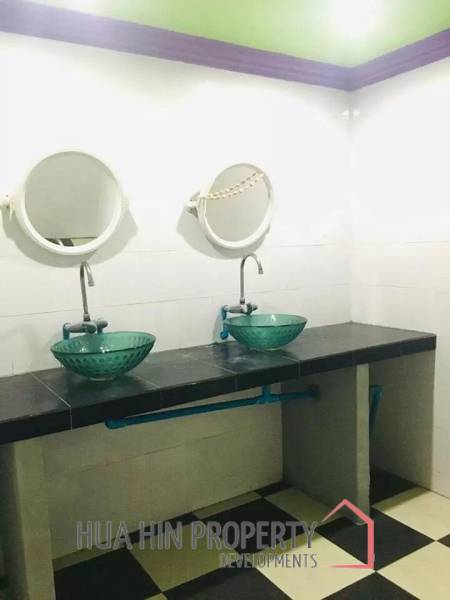 Townhouse / Business House in the Center of Hua Hin