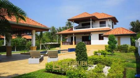 Manora Village III: Villa Royale F1 - 3 Schlafzimmer Luxus Pool Villa