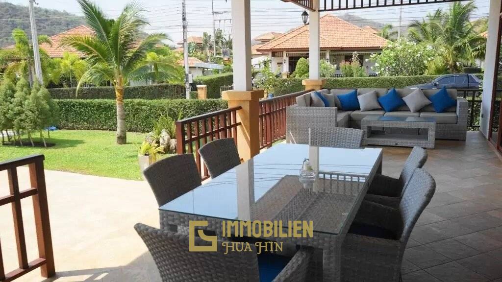 Manora Village III: Villa Royale F1 - 3 Schlafzimmer Luxus Pool Villa