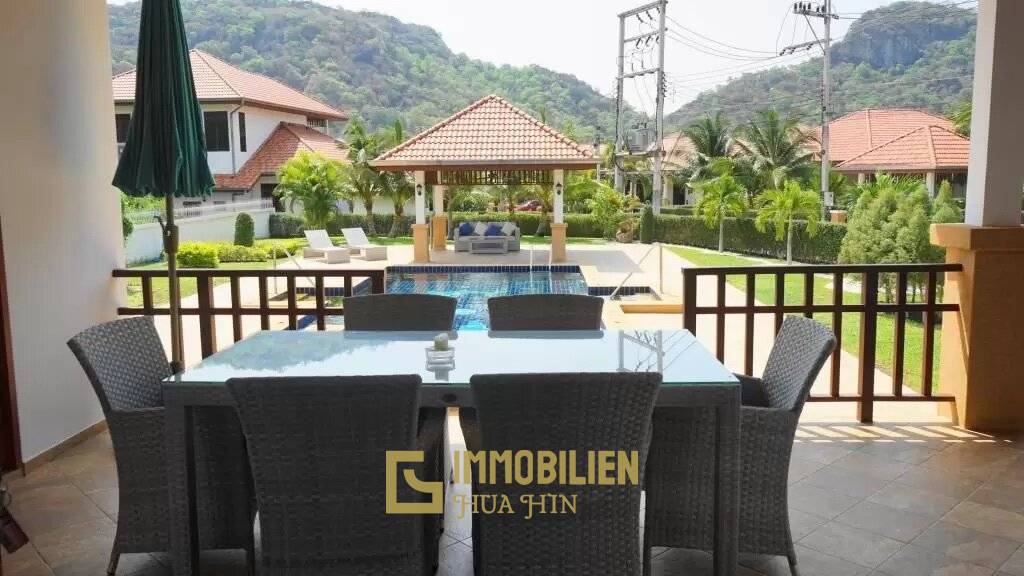 Manora Village III: Villa Royale F1 - 3 Schlafzimmer Luxus Pool Villa