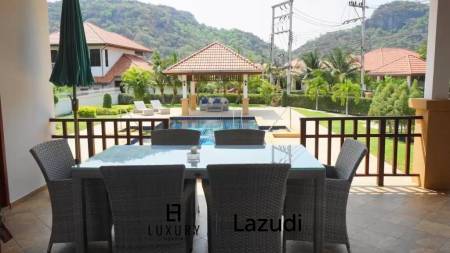 1,104 平方米 3 床 房子 对于 销售