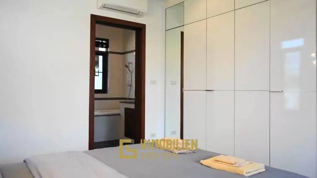 Manora Village III: Villa Royale F1 - 3 Schlafzimmer Luxus Pool Villa