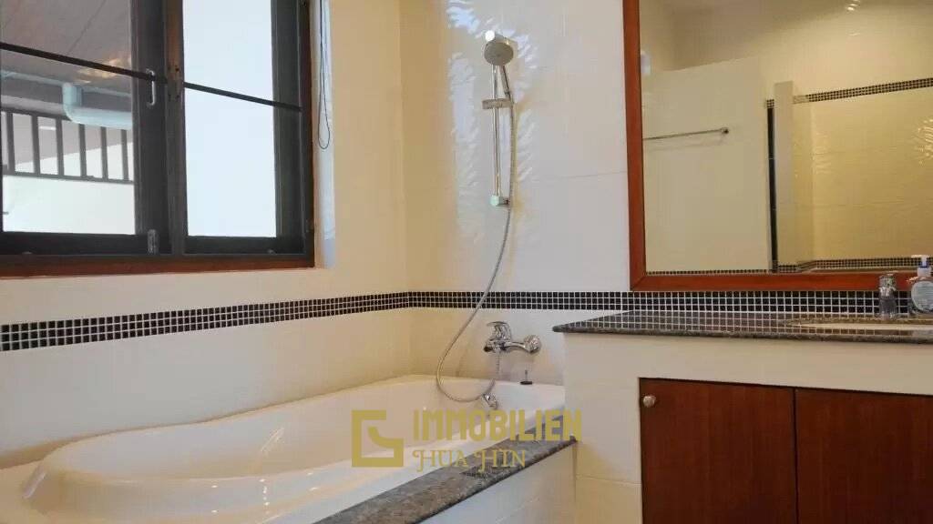 Manora Village III: Villa Royale F1 - 3 Schlafzimmer Luxus Pool Villa