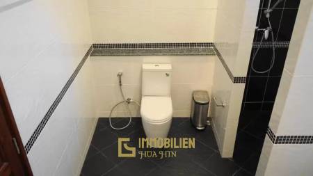 Manora Village III: Villa Royale F1 - 3 Schlafzimmer Luxus Pool Villa