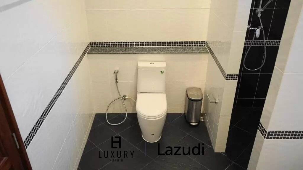 1,104 平方米 3 床 房子 对于 销售