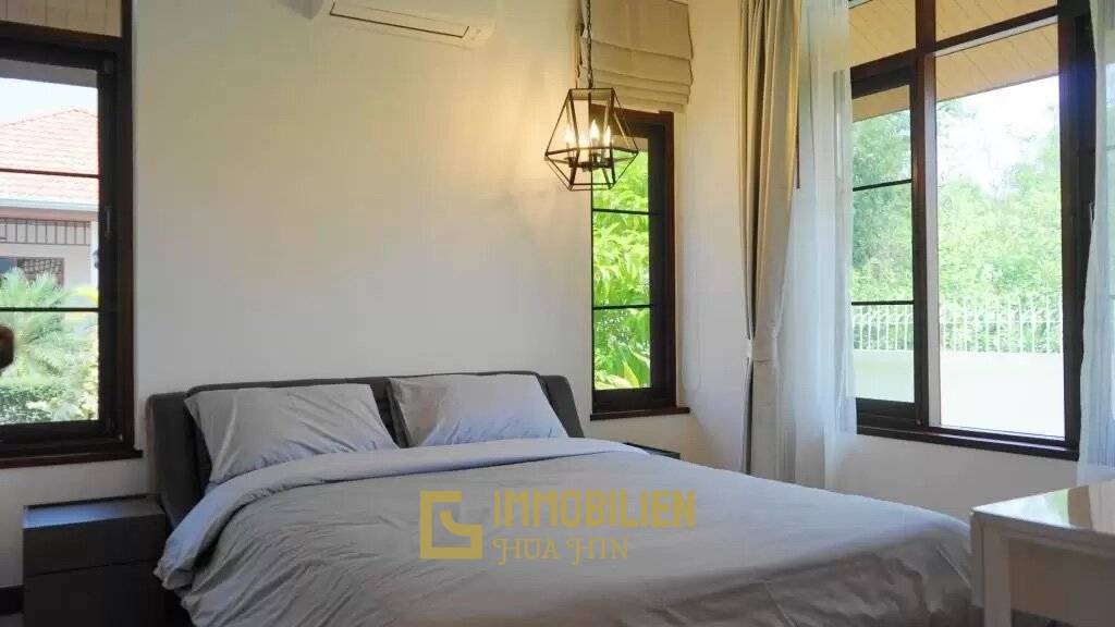 Manora Village III: Villa Royale F1 - 3 Schlafzimmer Luxus Pool Villa