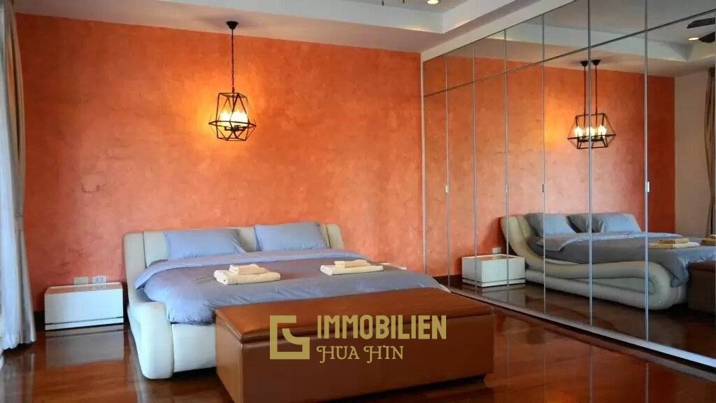 Manora Village III: Villa Royale F1 - 3 Schlafzimmer Luxus Pool Villa