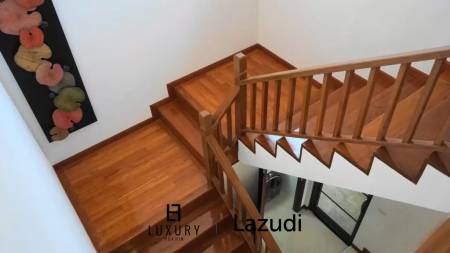 1,104 平方米 3 床 房子 对于 销售