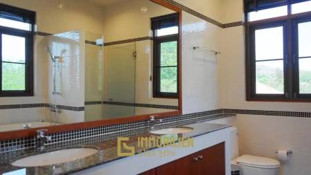 Manora Village III: Villa Royale F1 - 3 Schlafzimmer Luxus Pool Villa