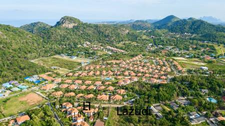 1,104 平方米 3 床 房子 对于 销售